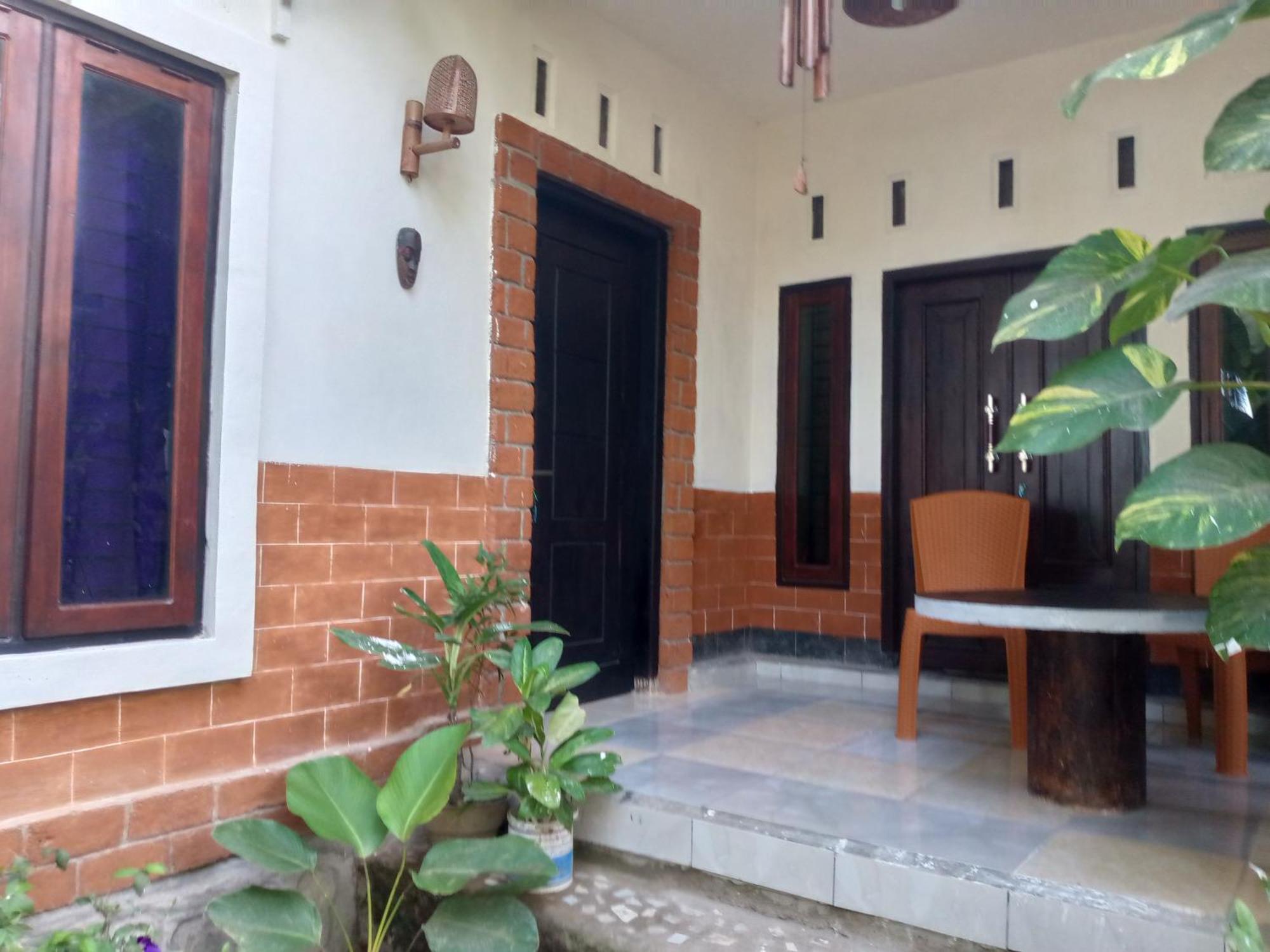 Syaqila Homestay Lombok Тетебату Экстерьер фото
